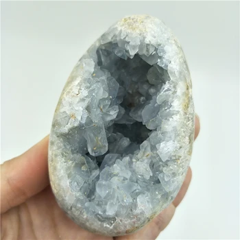 Didelės gamtos celestite akmens ir mineralinių kristalų celestine geode celestite kiaušinių iš madagaskaro kristalų gijimo meditacija