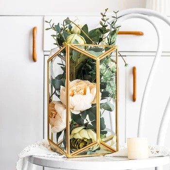 Tiesioginis pardavimas naujų retro vario rėmo geometrijos trapecijos formos stiklo gėlių kambarį nešiojamų žvakidė vestuvių dekoravimas saugojimo dėžutė
